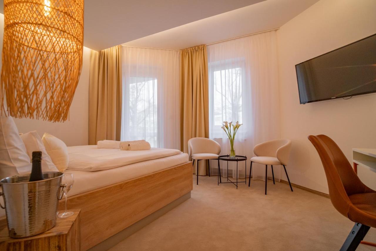 Hotel U Kaplicky ปีเซค ภายนอก รูปภาพ