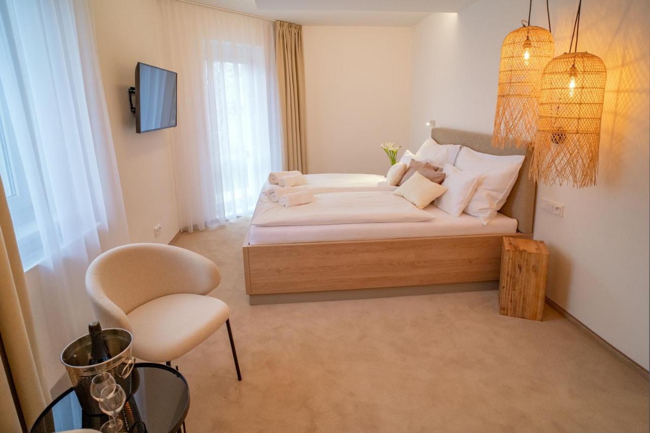 Hotel U Kaplicky ปีเซค ภายนอก รูปภาพ