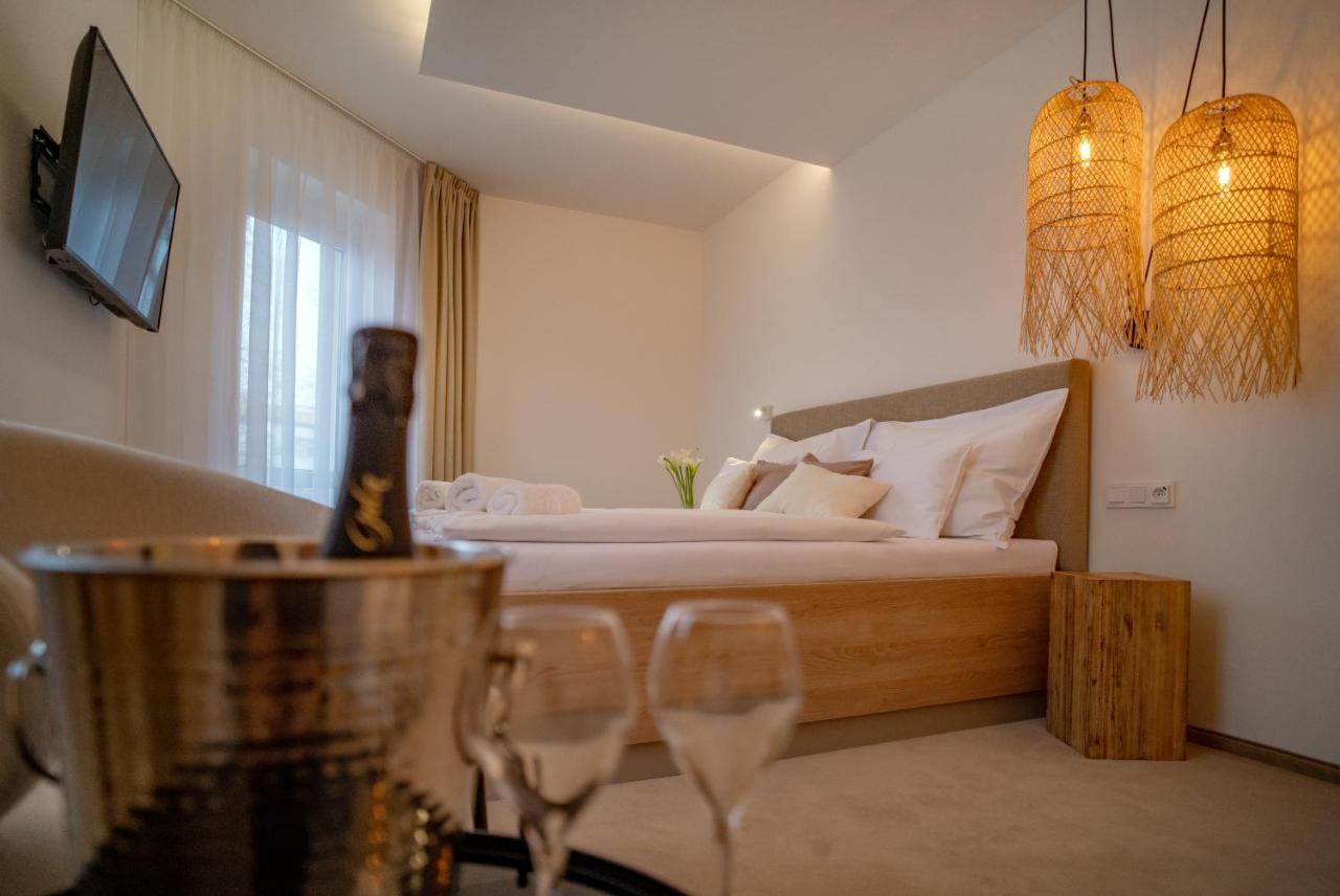 Hotel U Kaplicky ปีเซค ภายนอก รูปภาพ