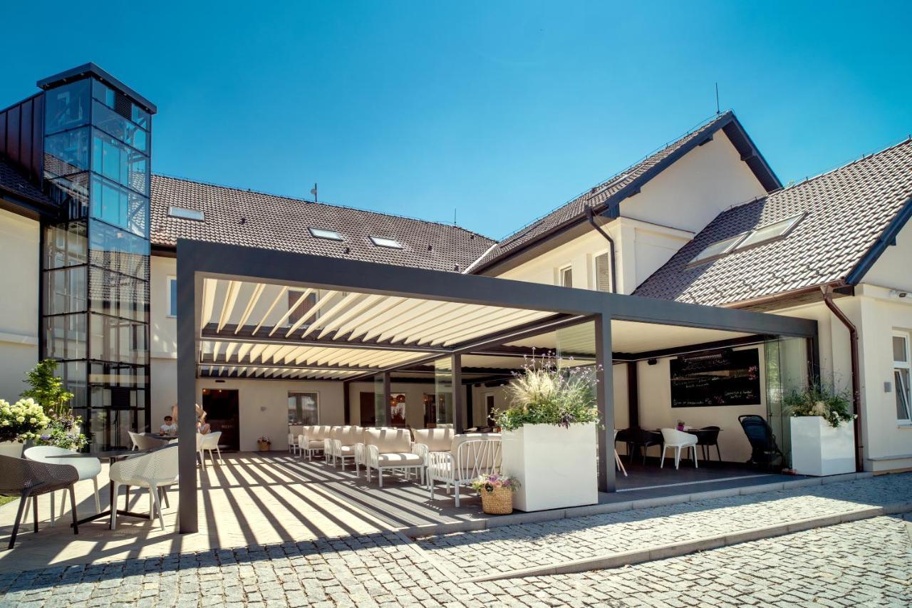 Hotel U Kaplicky ปีเซค ภายนอก รูปภาพ