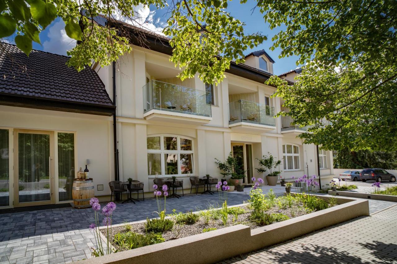 Hotel U Kaplicky ปีเซค ภายนอก รูปภาพ